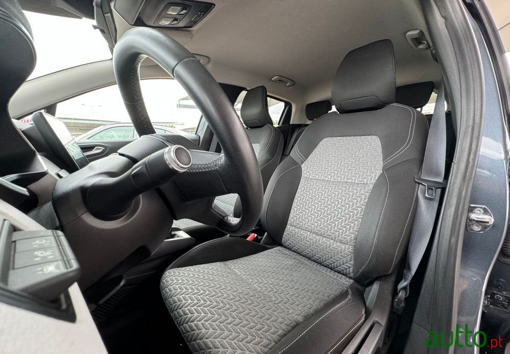 2021' Renault Clio photo #3