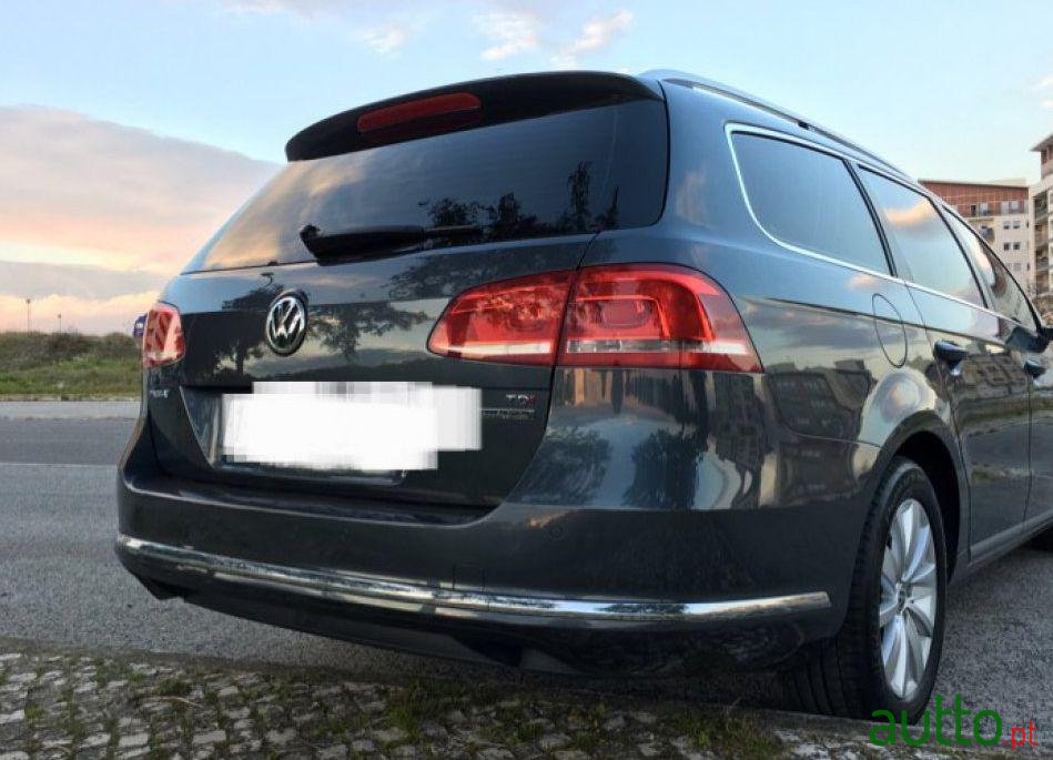 2014' Volkswagen Passat Variant photo #1