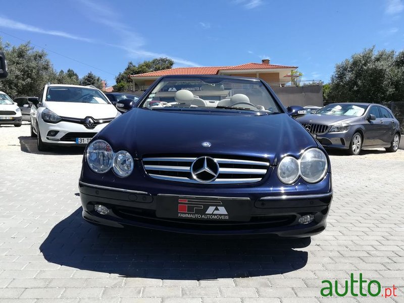 2004' Mercedes-Benz Clk-200 photo #2