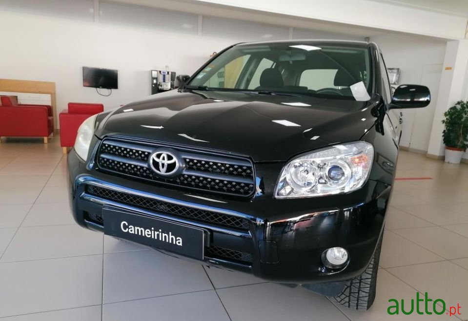 2006' Toyota RAV4 photo #1