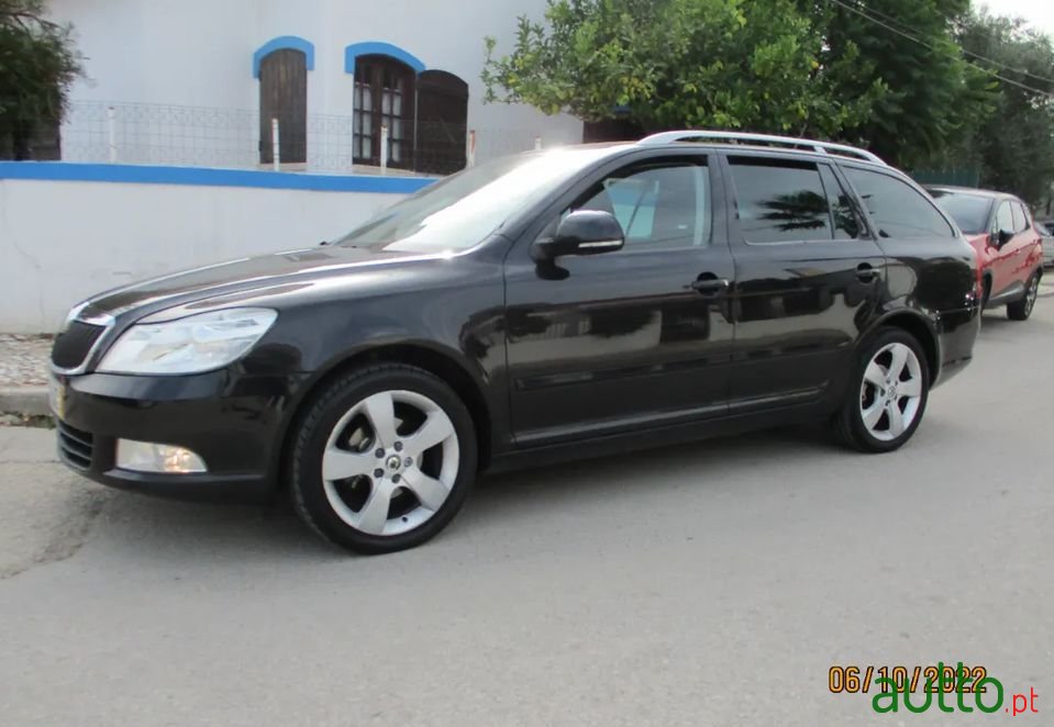 2011' Skoda Octavia Break photo #1