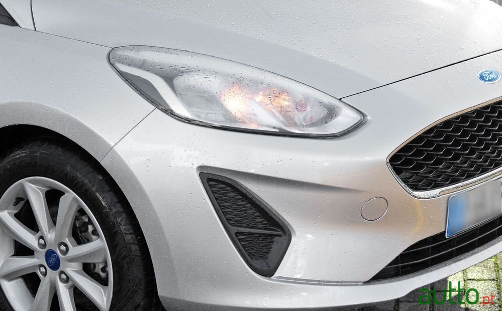 2021' Ford Fiesta photo #2