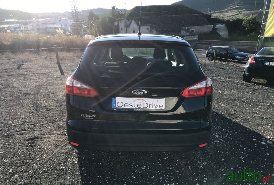 2014' Ford Focus Sw photo #6