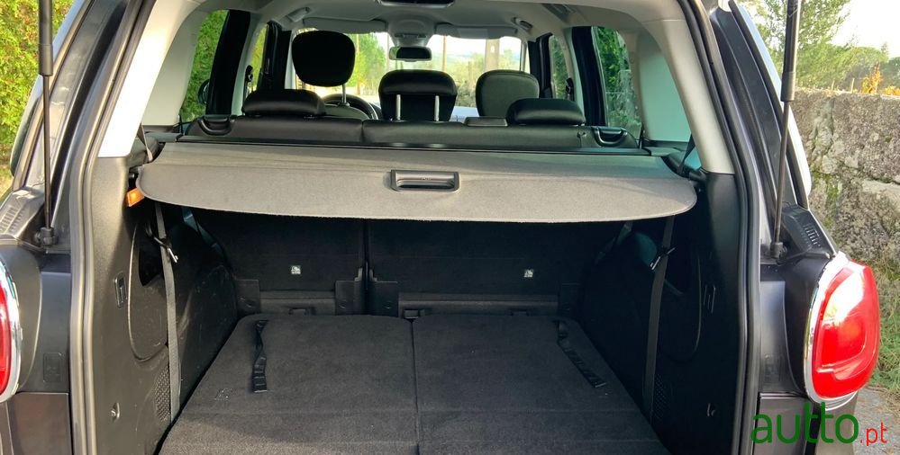 2015' Fiat 500L Living photo #6