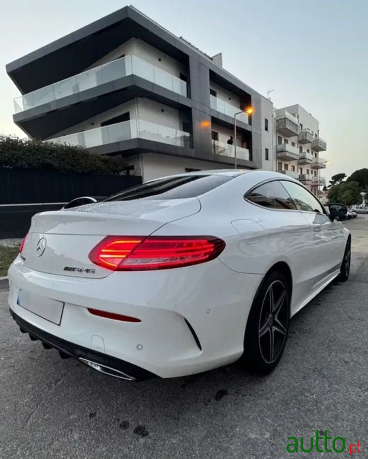 2018' Mercedes-Benz Classe C photo #1