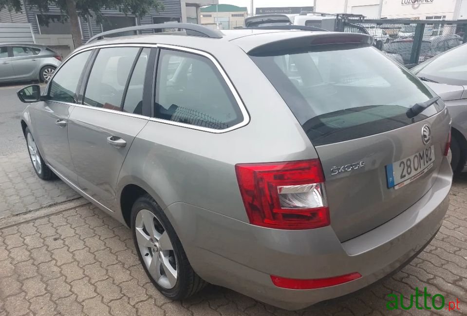 2014' Skoda Octavia Break photo #6