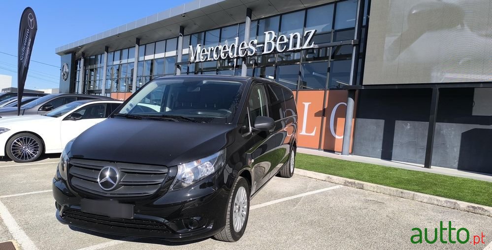 2023' Mercedes-Benz Vito Tourer photo #1