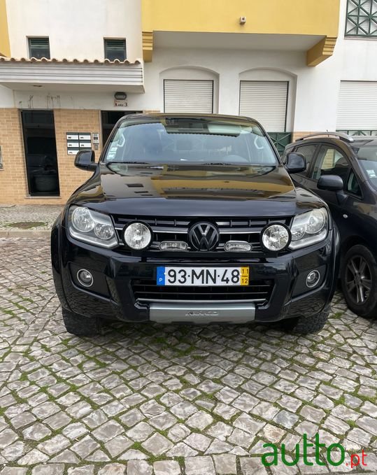 2011' Volkswagen Amarok photo #1