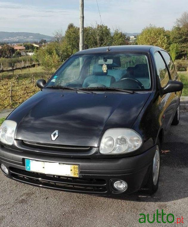 2000' Renault Clio 1.2 photo #1