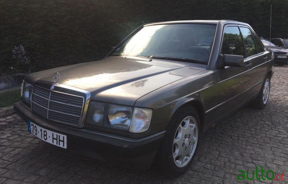 1985' Mercedes-Benz 190 D photo #1