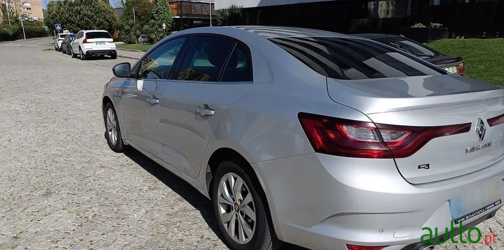 2019' Renault Megane 1.5 Blue Dci Limited photo #2