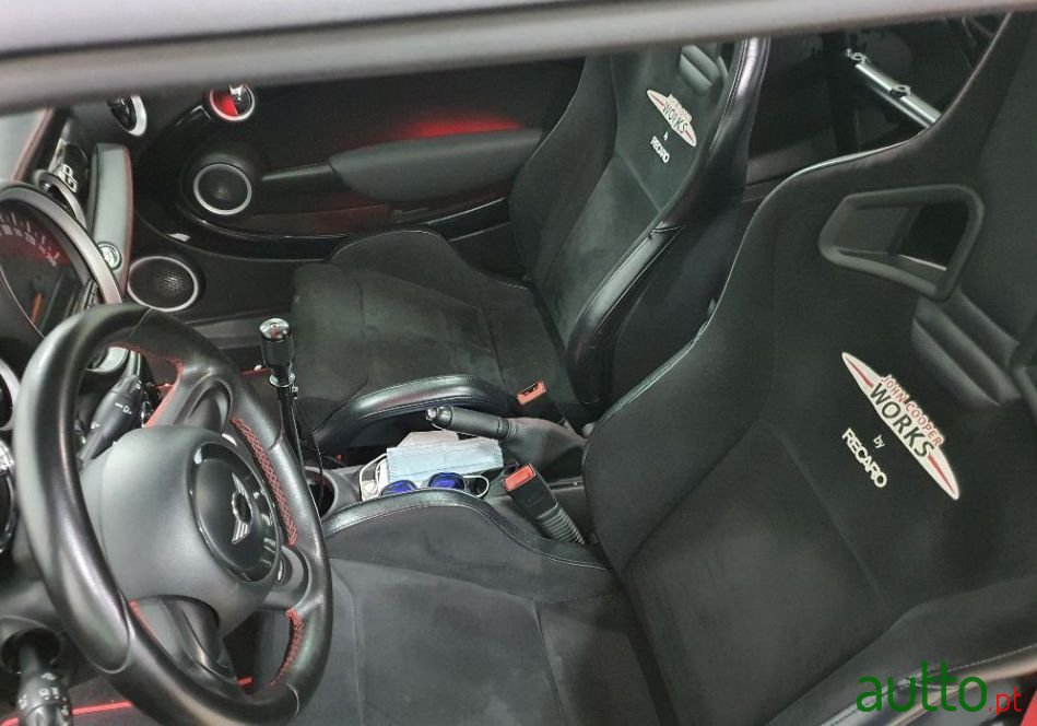 2013' MINI John Cooper Works photo #1