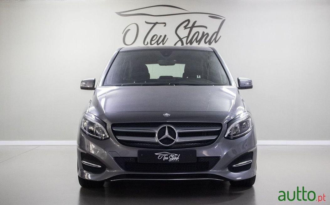 2015' Mercedes-Benz B-180 photo #3