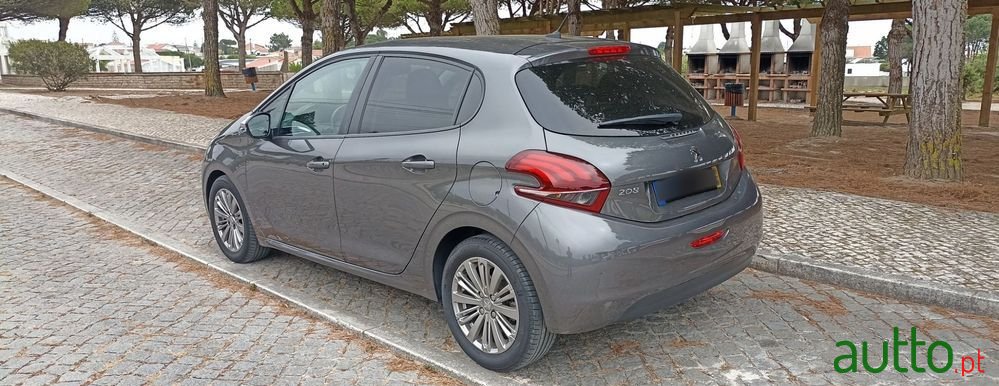 2019' Peugeot 208 photo #3