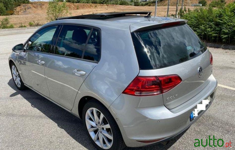 2014' Volkswagen Golf photo #3