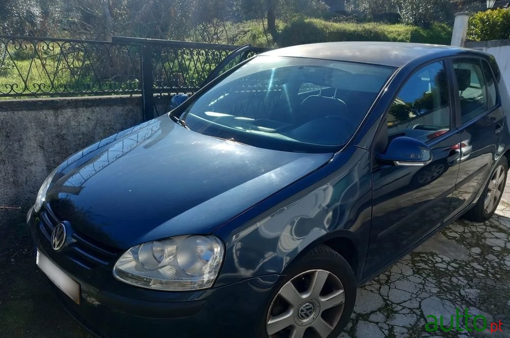 2005' Volkswagen Golf 1.4 Fsi Confortline photo #3