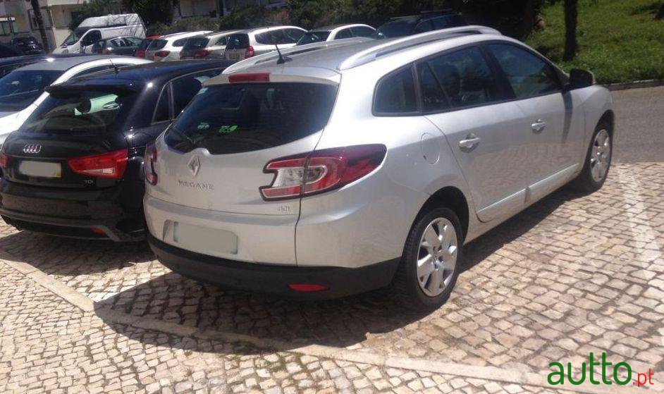 2013' Renault Megane Sport Tourer photo #1