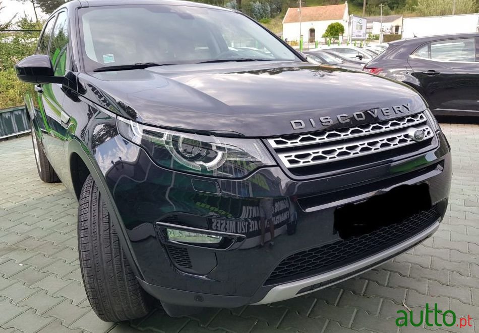 2018' Land Rover Discovery Sport photo #3
