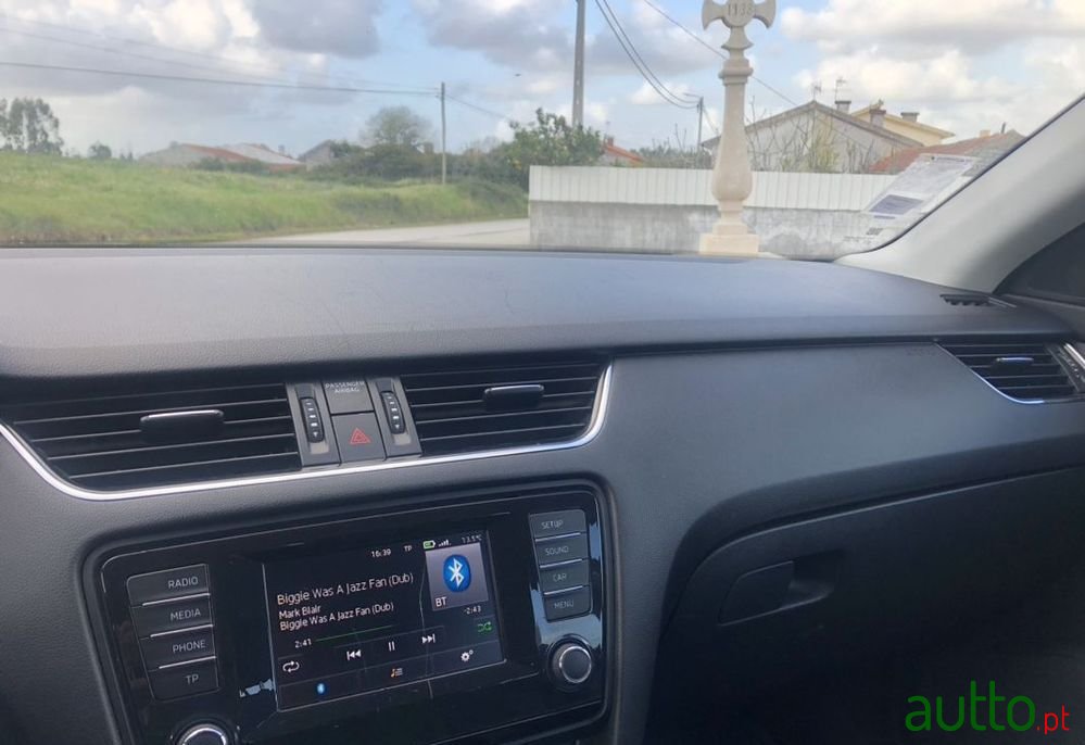 2014' Skoda Octavia Break photo #3