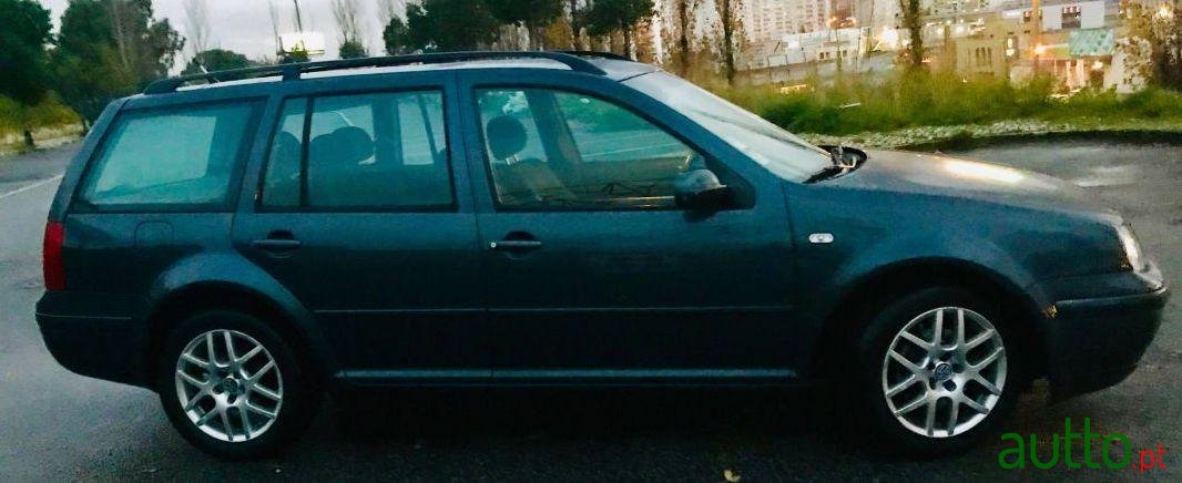 2001' Volkswagen Golf Variant photo #2