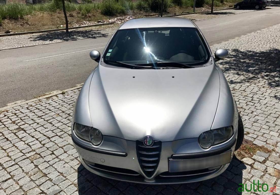 2002' Alfa Romeo 147 3 Door photo #1