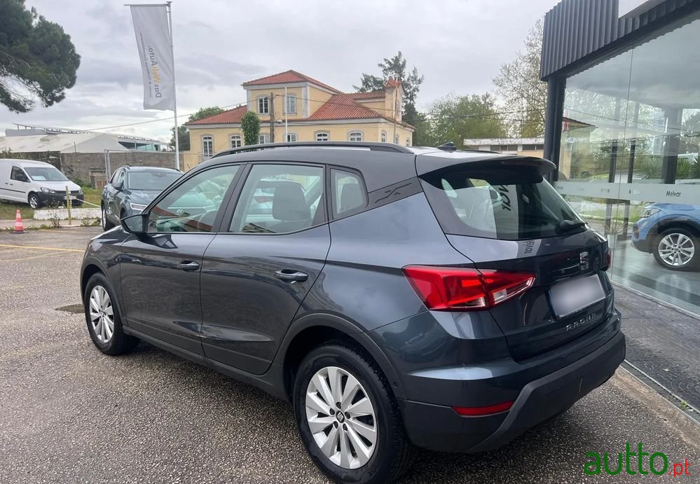 2020' SEAT Arona 1.0 Tsi Style photo #2