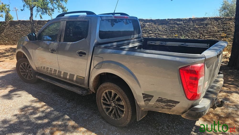 2019' Nissan Navara photo #5