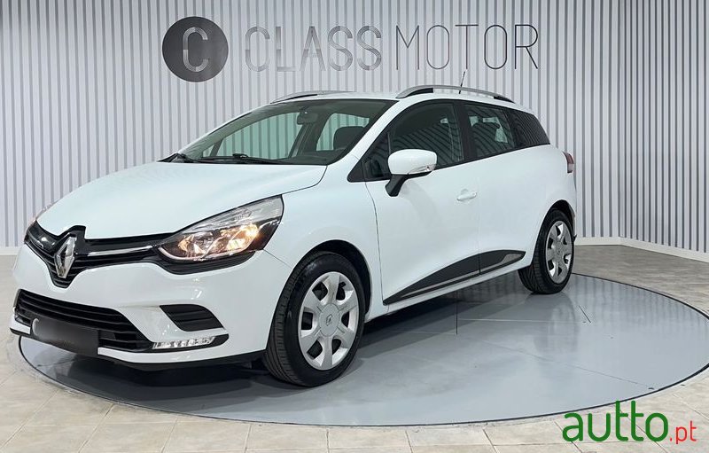 2019' Renault Clio photo #1