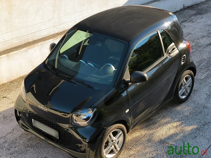 2021' Smart Fortwo Coupé photo #4