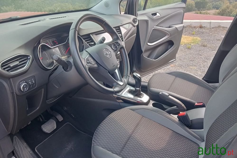 2020' Opel Crossland X photo #3