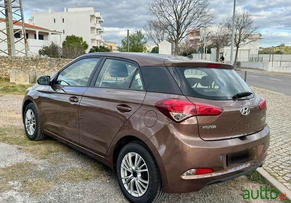 2016' Hyundai i20 photo #2