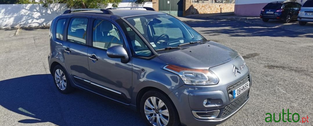 2009' Citroen C3 Picasso photo #2