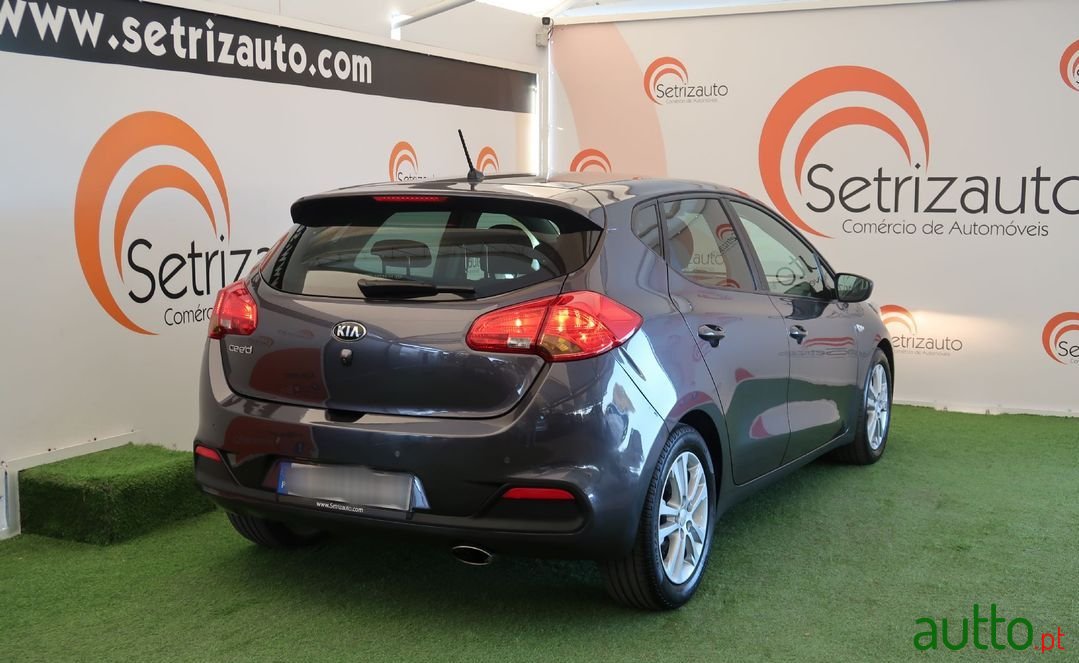 2015' Kia Ceed photo #5