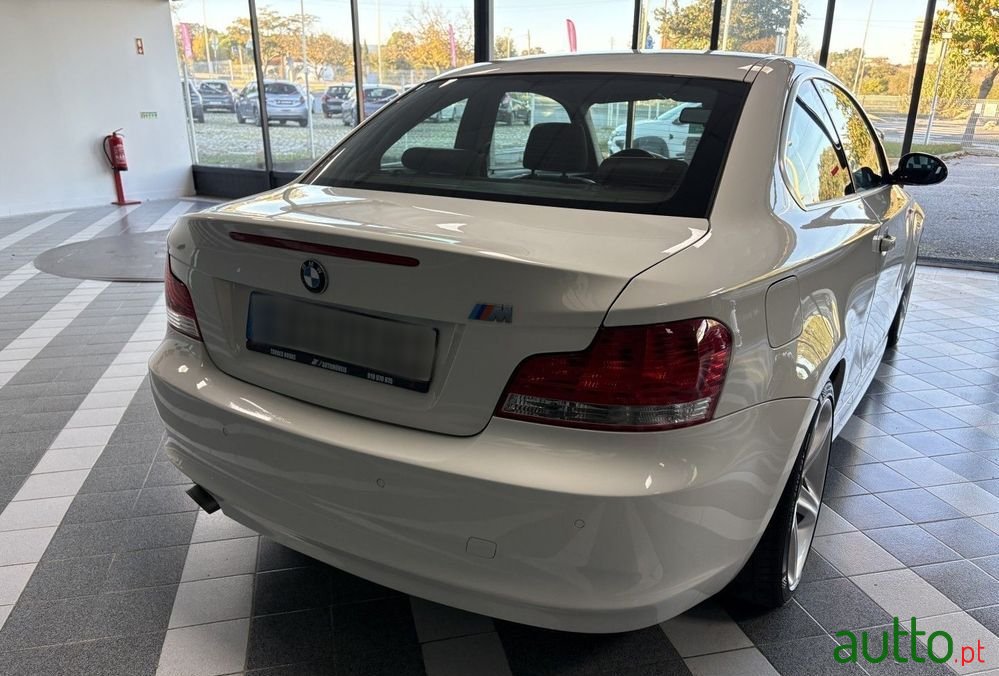 2008' BMW Série 1 photo #6