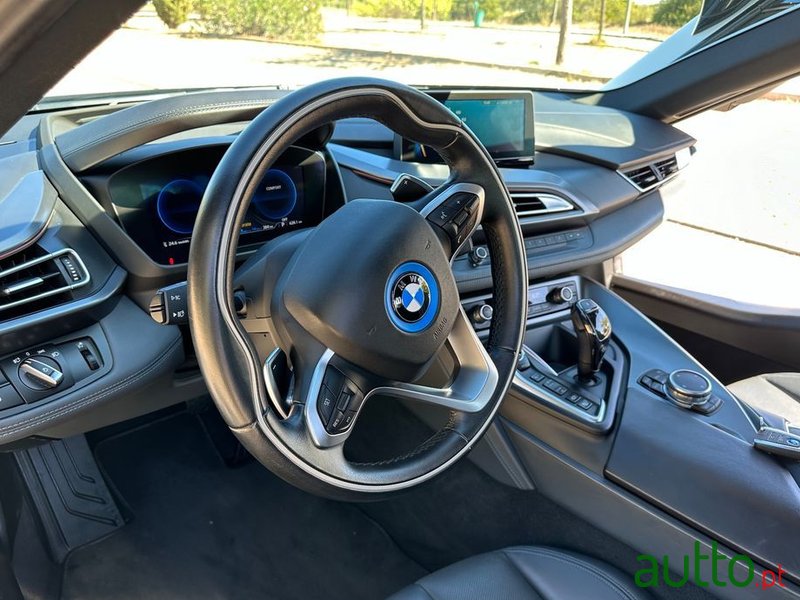 2015' BMW i8 Standard photo #5