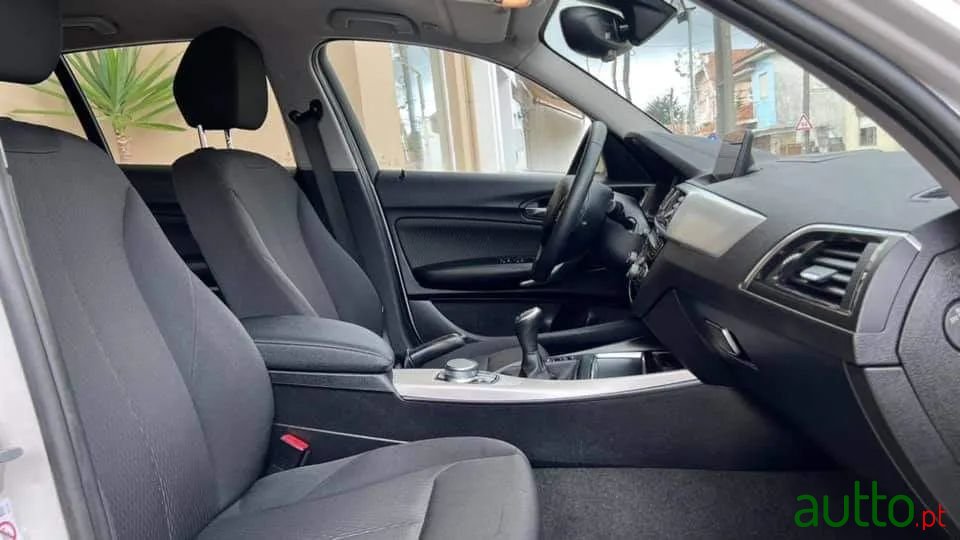 2018' BMW Série 1 D Advantage photo #6