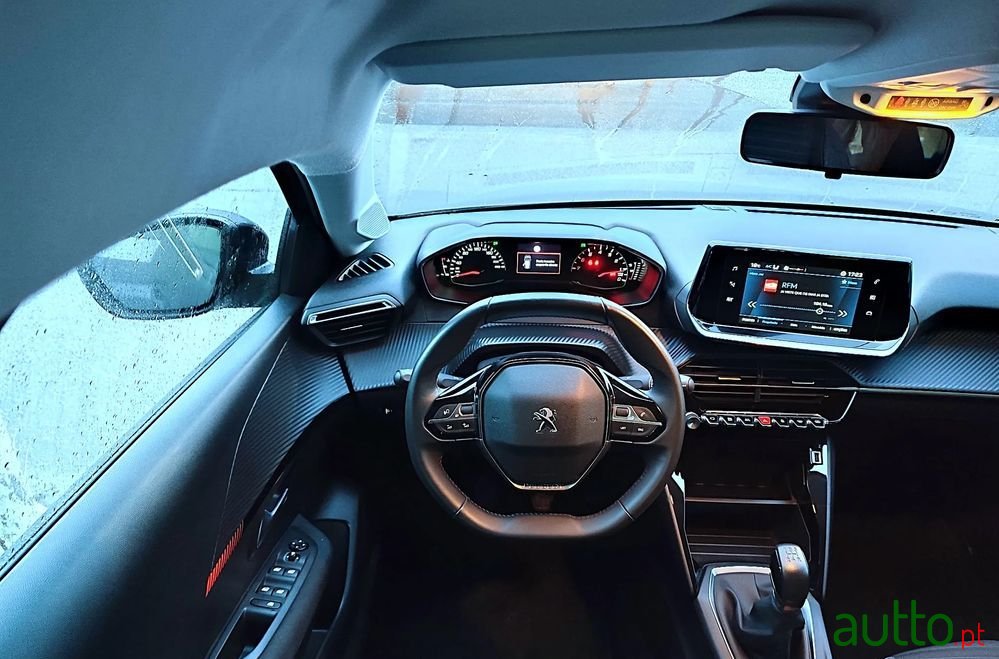 2022' Peugeot 208 photo #6