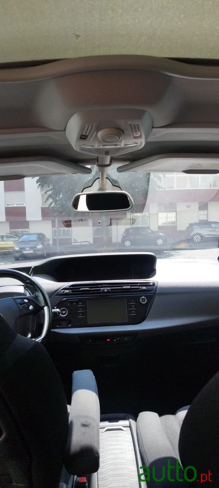 2016' Citroen C4 Grand Picasso photo #6