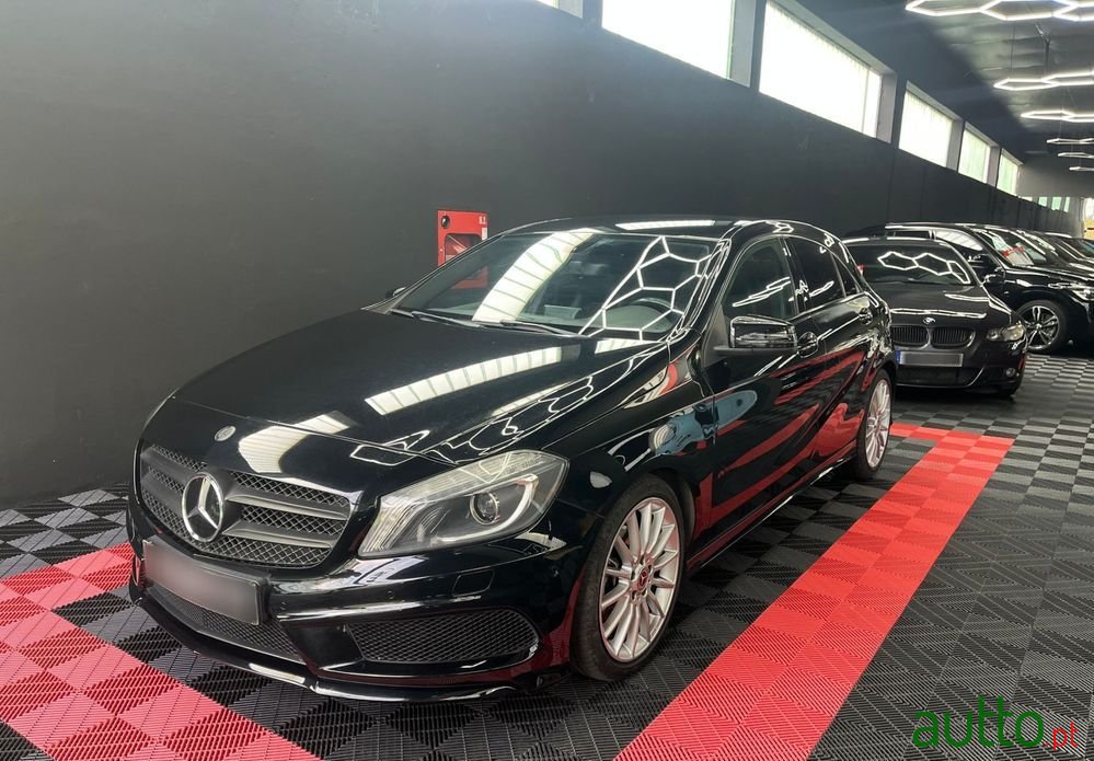 2013' Mercedes-Benz Classe A photo #3