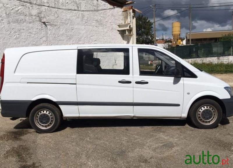 2011' Mercedes-Benz Vito photo #1