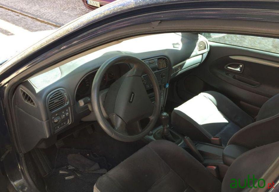 2002' Volvo S40 photo #3