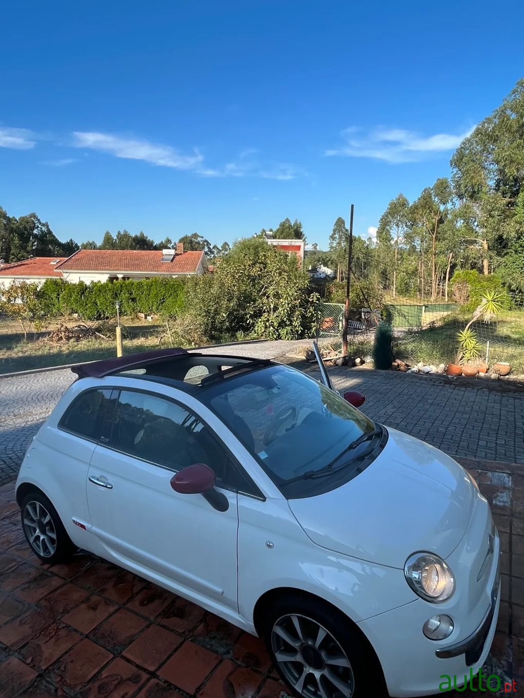 2010' Fiat 500C photo #3