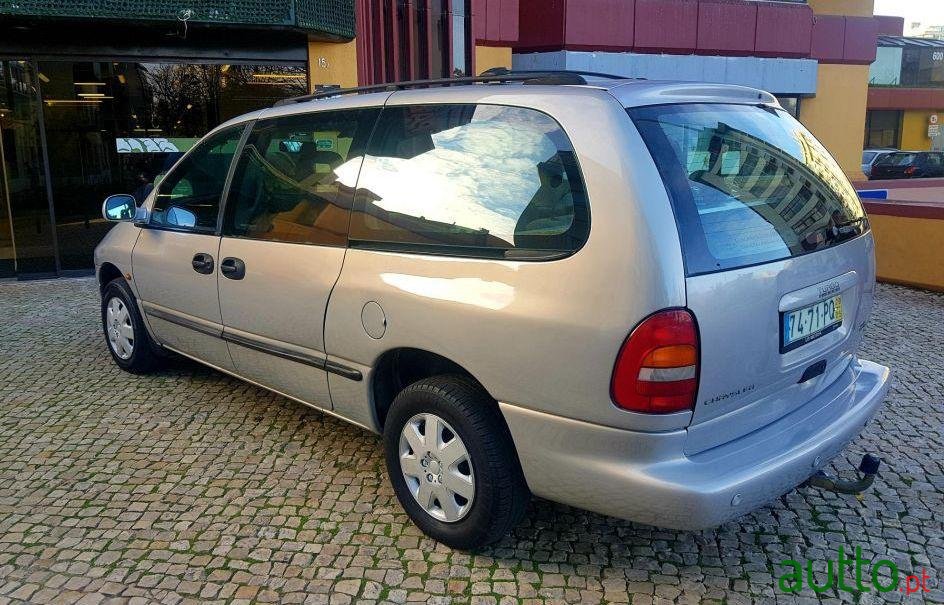 2000' Chrysler Grand Voyager 2.5Td 7Lugares photo #1