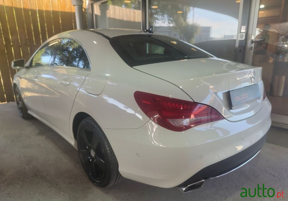 2014' Mercedes-Benz CLA 200 Cdi Urban photo #4