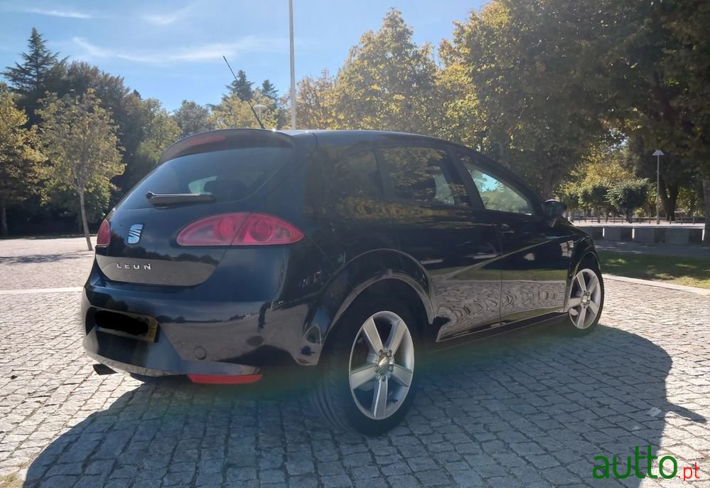 2006' SEAT Leon photo #4