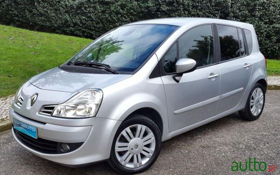 2010' Renault Grand Modus photo #1