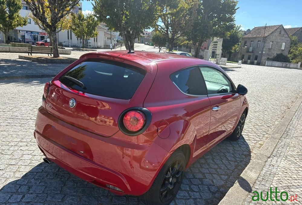 2011' Alfa Romeo MiTo photo #3