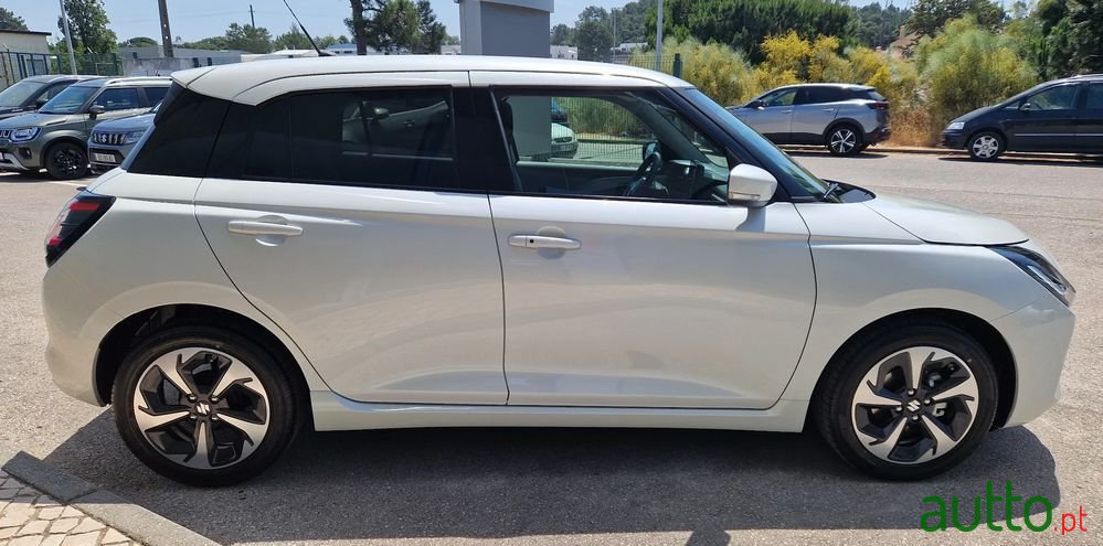 2024' Suzuki Swift photo #5
