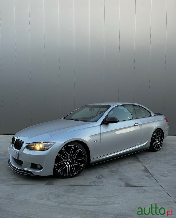 2008' BMW 320 D Cabrio photo #1