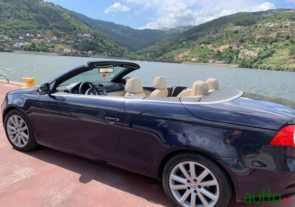 2007' Volkswagen Eos photo #5